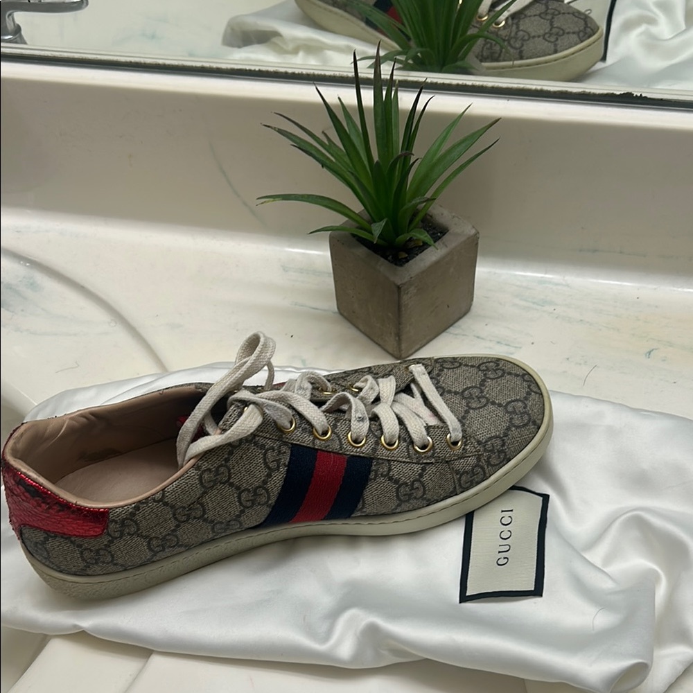 Gucci Beige and Red Sneakers